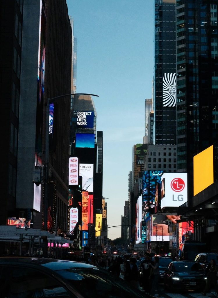 What Is a Digital Billboard 01 - Avyan Advertising